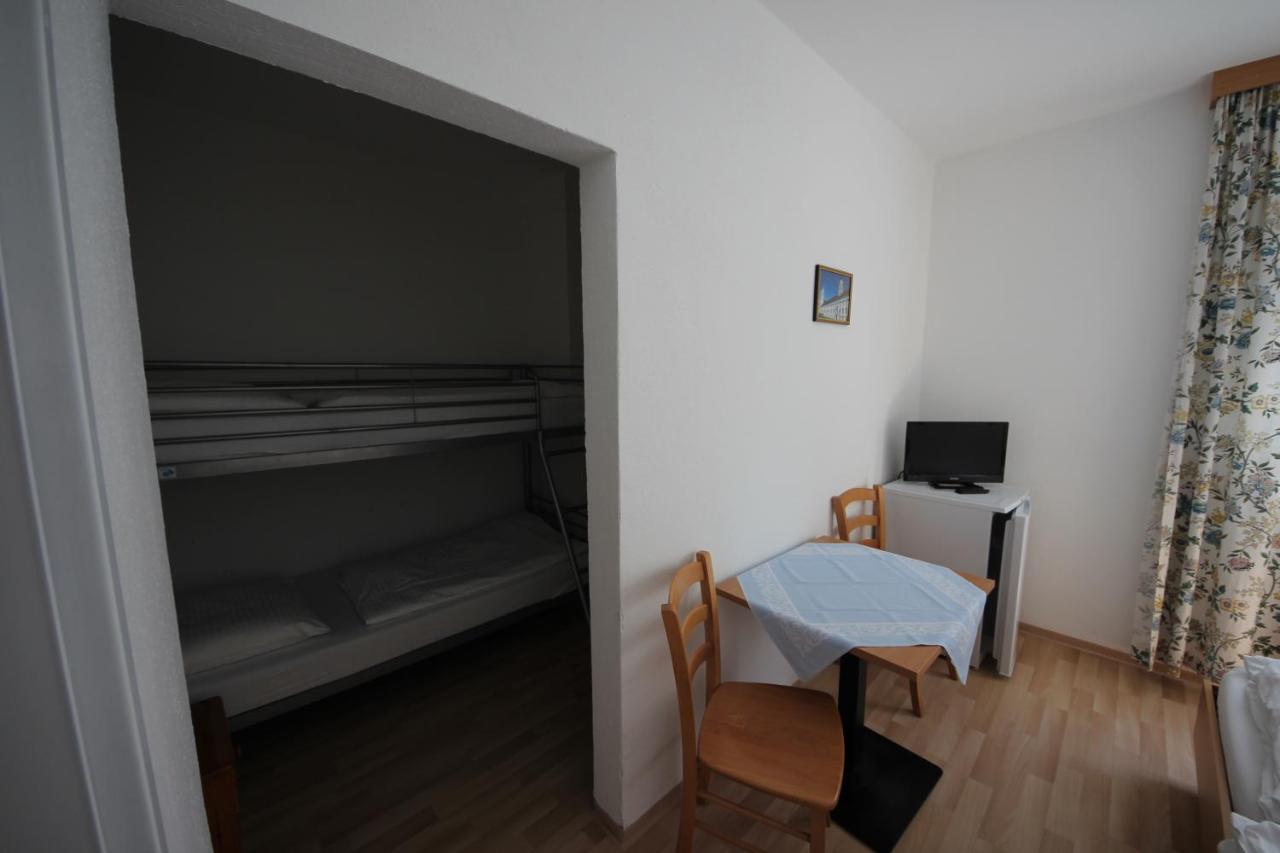 Hotel Kleinmuenchen Линц Екстериор снимка