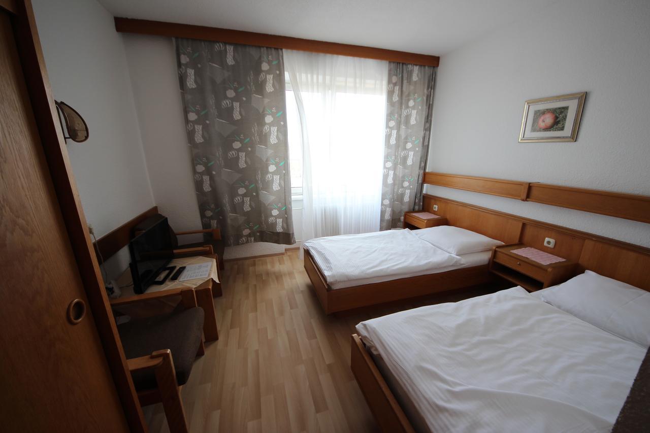 Hotel Kleinmuenchen Линц Екстериор снимка