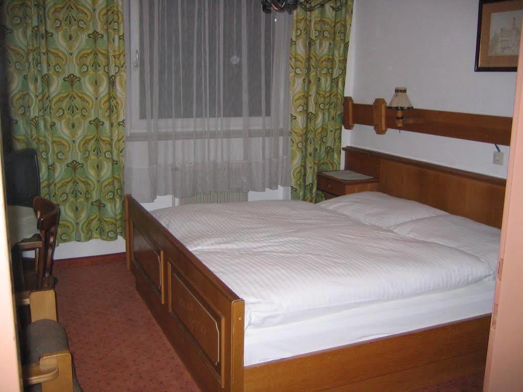 Hotel Kleinmuenchen Линц Екстериор снимка